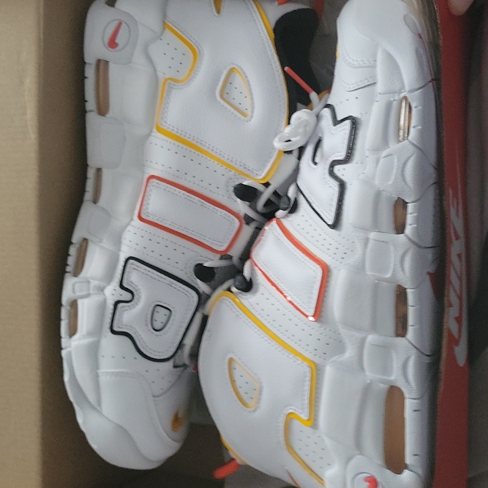 Air more uptempo brand new